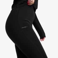 Mount Merino 3/4 Trousers Women Black 7 Mount Merino 3/4 Trousers Women Black -RevolutionRace Store 093bfc47 20bf 41ef 9d77 7816120366eb