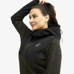 Wander Pro Wool Hoodie Women Dark Olive -RevolutionRace Store 21256ba1 f11b 4d90 8e33 2f5ac01f6534