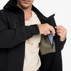 Paradigm Jacket Men Black -RevolutionRace Store 25e507b4 3b6f 4ba1 90e8 24dccfaf5f34