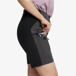Nordwand Shorts Women Anthracite -RevolutionRace Store 2d766c99 46ba 4c1c 8fbc 4eb342f5a06a