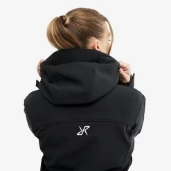 Hiball Anorak Women Black/Pink -RevolutionRace Store 41784591 f02c 4c9d 8cb7 89baff20244d