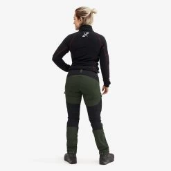 RVRC GP Pro Short Trousers Women Forest Green -RevolutionRace Store 44309eb1 528d 4bd0 9f65 b925b4a4aefe