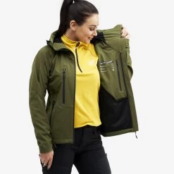 Trail Jacket Women Dark Olive -RevolutionRace Store 46091e65 df5a 4459 af3e ea1cbd0de190