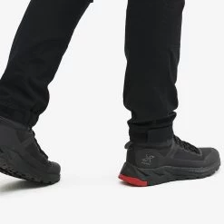 Nordwand Short Trousers Women Jetblack -RevolutionRace Store 6221df03 adda 4f16 a673 300b8dc1897a