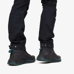 RVRC GP Pro Short Trousers Women Peacemaker Blue -RevolutionRace Store 6fff92a2 a80a 4e9c b20d 44a04d5417bd