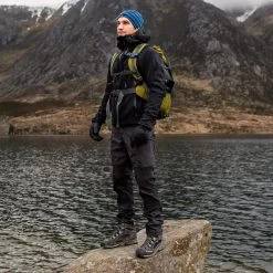 Cyclone Rescue Jacket 2.0 Men Black -RevolutionRace Store 72873a99 3260 44d3 9469 0d1111b27f6e