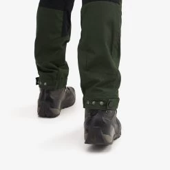 RVRC GP Pro Short Trousers Women Forest Green -RevolutionRace Store 740e6ea5 4644 40f3 95c7 4ab88404deaa