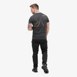 Fat Graphic Tee Men Obsidian/Lemon Curry -RevolutionRace Store 7dd624d2 b2c8 4bd7 a750 d5e7ae58881e