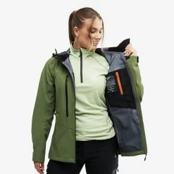 Whisper Jacket Women Bronze Green -RevolutionRace Store 97a59c0e 3347 4aee 85b1 9159673b2465