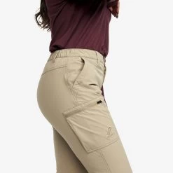 Loyal 3/4 Stretch Trousers Women Khaki -RevolutionRace Store 9a239164 d0f9 4efb bb2d 9e51d0660a22