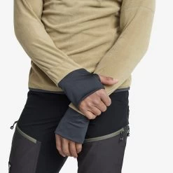 Trekker Fleece Men Khaki -RevolutionRace Store 9cd81995 a37c 40af bc67 bd7da145b0d7