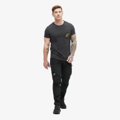 Fat Graphic Tee Men Obsidian/Lemon Curry -RevolutionRace Store acded657 ab14 43ab 85c6 2810ca726f4d