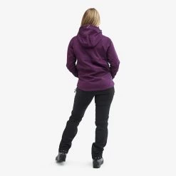 Hybrid Jacket 2.0 Women Dark Purple Rain -RevolutionRace Store b25600eb 3e21 4ad5 bbd9 298a942b60d4