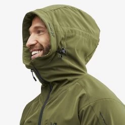 Trail Jacket Men Dark Olive -RevolutionRace Store b2ba423e bff8 44b1 a204 34b37c47bf9b