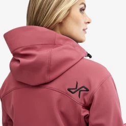 Hiball Jacket Women Earth Red -RevolutionRace Store b573f575 2aec 4ee3 beb9 9f1ea2a7e844