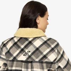 Lumber Jacket Women Tofu/Anthracite 12 Lumber Jacket Women Tofu/Anthracite -RevolutionRace Store bab34d8e b2ca 4557 986d fe6970cb7724