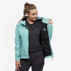 Reckon Softshell Jacket Women Porcelain 13 Reckon Softshell Jacket Women Porcelain -RevolutionRace Store d40aca18 f89e 4862 b22b 4c472a7dec23