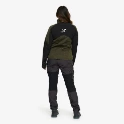 Tornado Fleece Women Kalamata -RevolutionRace Store ece4a776 1183 41db ac57 5135bc74e47e