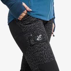 Nordwand Trousers Women Grey Leo -RevolutionRace Store f4e8b2f4 2bf3 4d2b b3cc d4a8d680b6c0