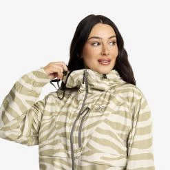 Whirlwind Jacket Women Khaki/Rainy Day 8 Whirlwind Jacket Women Khaki/Rainy Day -RevolutionRace Store fe335e25 9082 48b2 9c5e dcfefc8627af